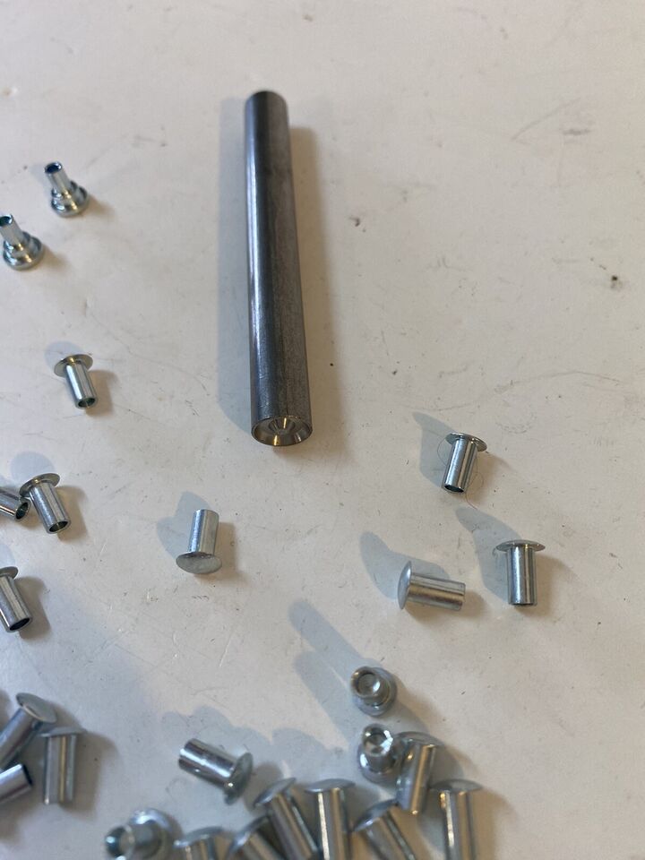 1951 -1987 Chevrolet GMC Pickup Suburban 29 piece Vent Window Assembly Rivet Kit