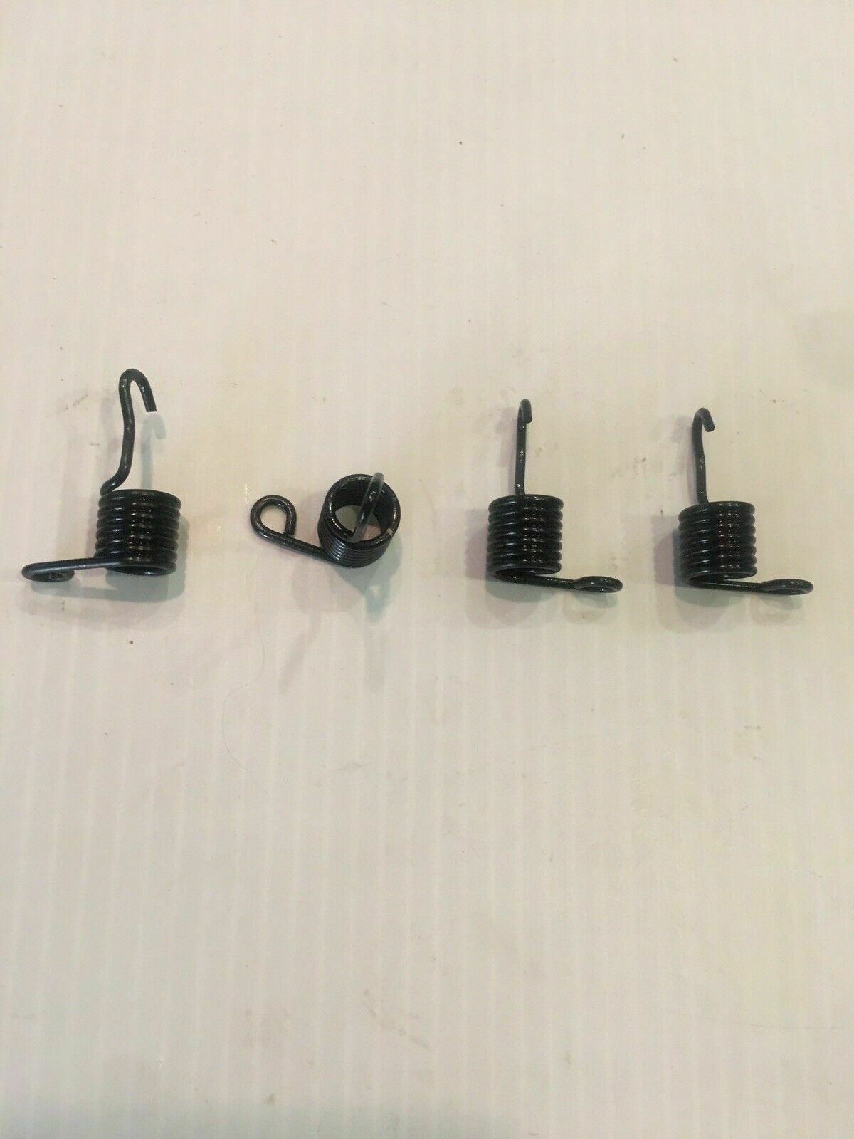 Springs: 1958 - 1960 International Truck Headlight Bucket Bulb retaining ring springs -4