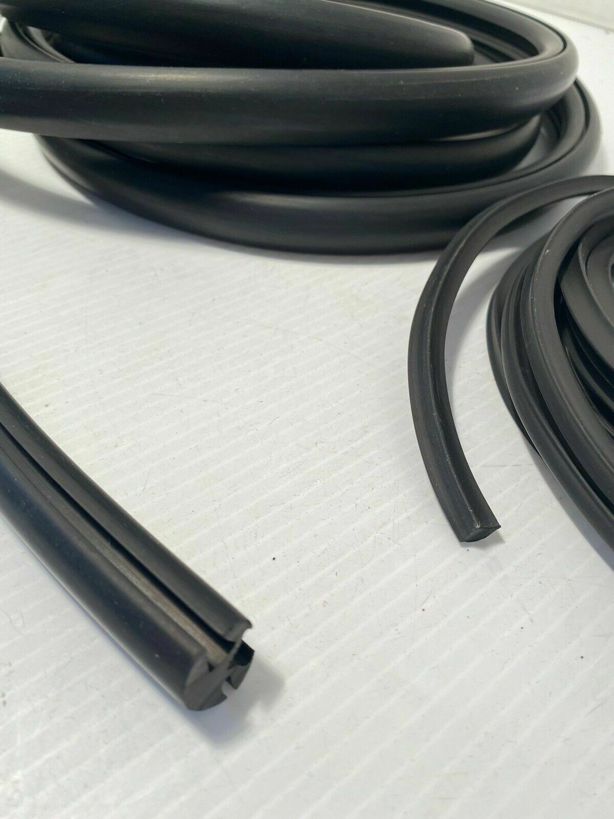 Weatherstripping: USA Rear Big Window Weatherstrip Seal 1955 - 1959 Chevy GMC Truck