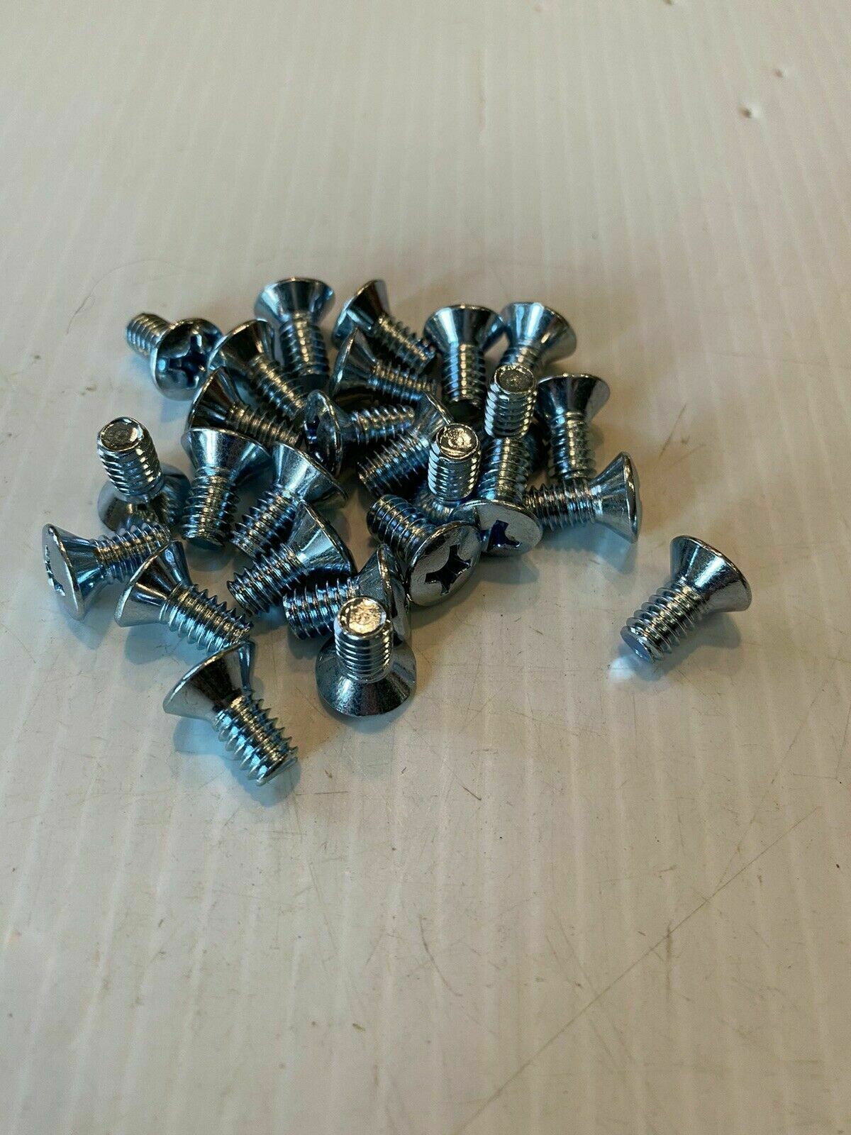 screws: 1956 - 1966 CHEVY/GMC TRUCK DOOR PANEL SCREW SET 26 PCS New Plated Both Doors