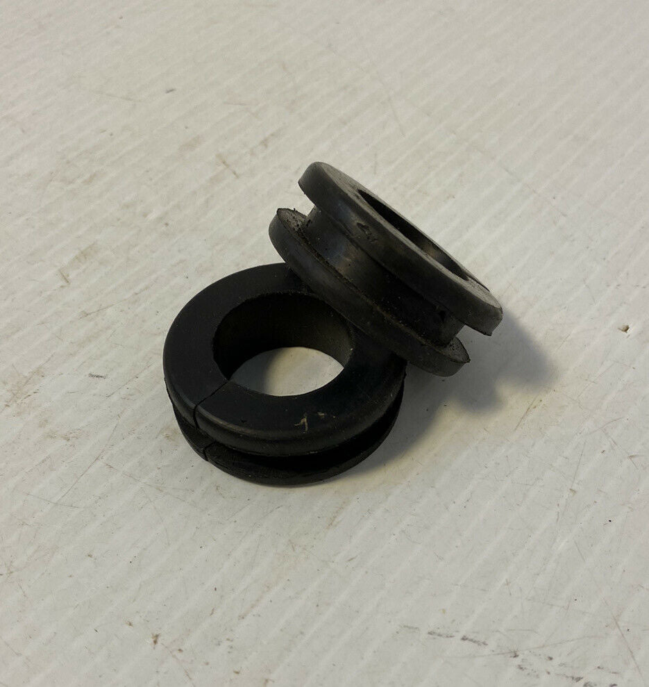 Grommets: Rear Tail Light Wire Grommet Set 1955-1959 Chevy GMC Pickup Truck USA