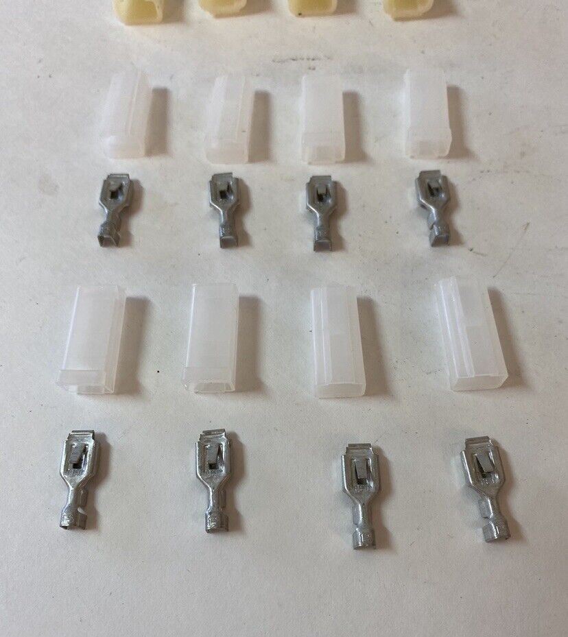 GM TERMINAL WIRE HARNESS WIRE CONNECTORS PLASTIC HOUSING SET OF 32 MALE FEMALE