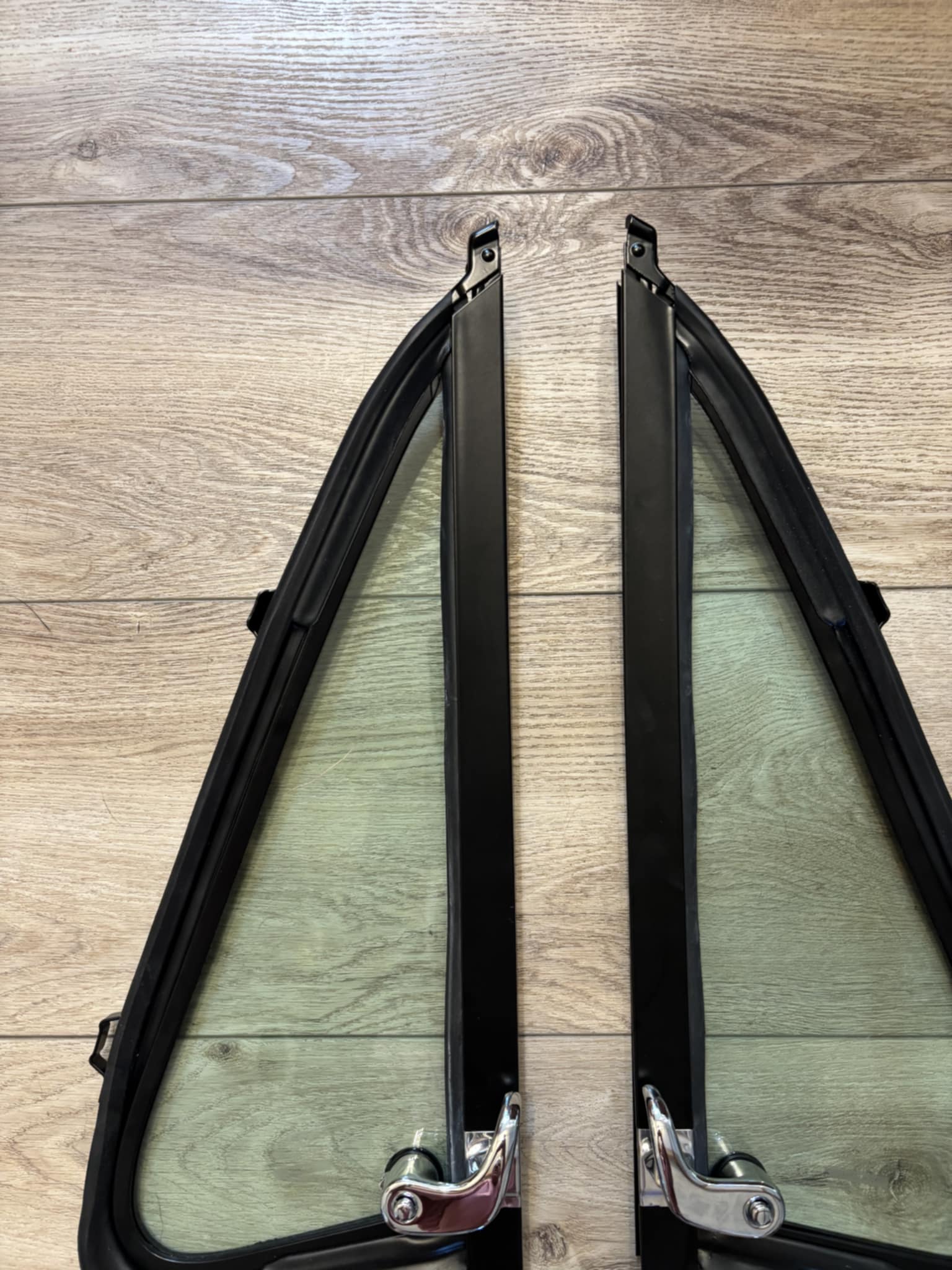 NEW Green Glass Vent Window Assembly 1981 - 1987 Chevy C10 GMC Pickup Truck PR