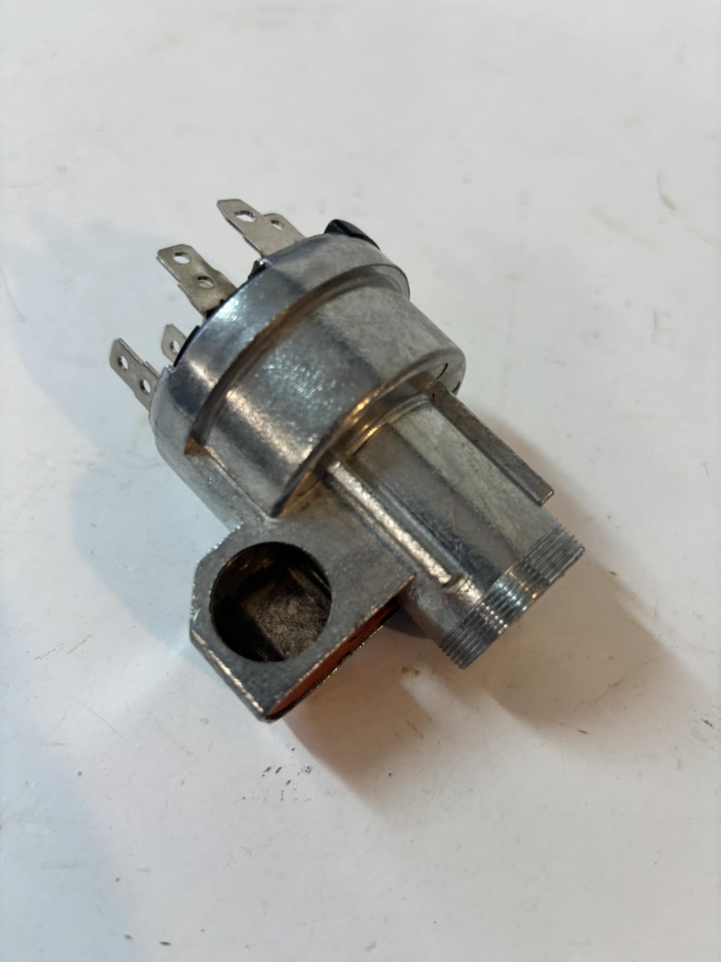 1957 - 1959 Chevy GMC Trucks V-8 ignition Switch