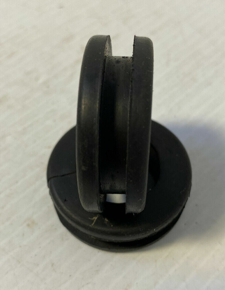 Grommets: Rear Tail Light Wire Grommet Set 1955-1959 Chevy GMC Pickup Truck USA