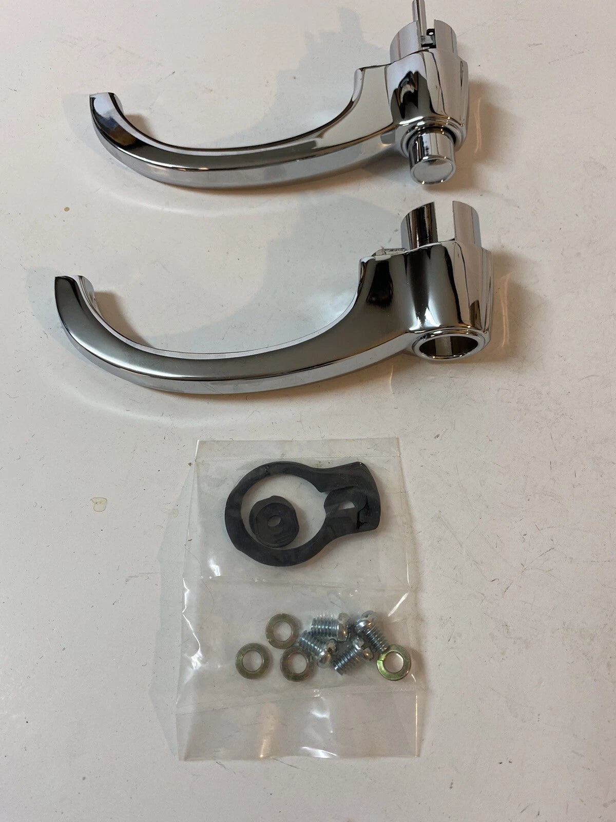 OUTSIDE DOOR HANDLE CHEVY GMC TRUCK 1960  - 1966 Nice SHOW