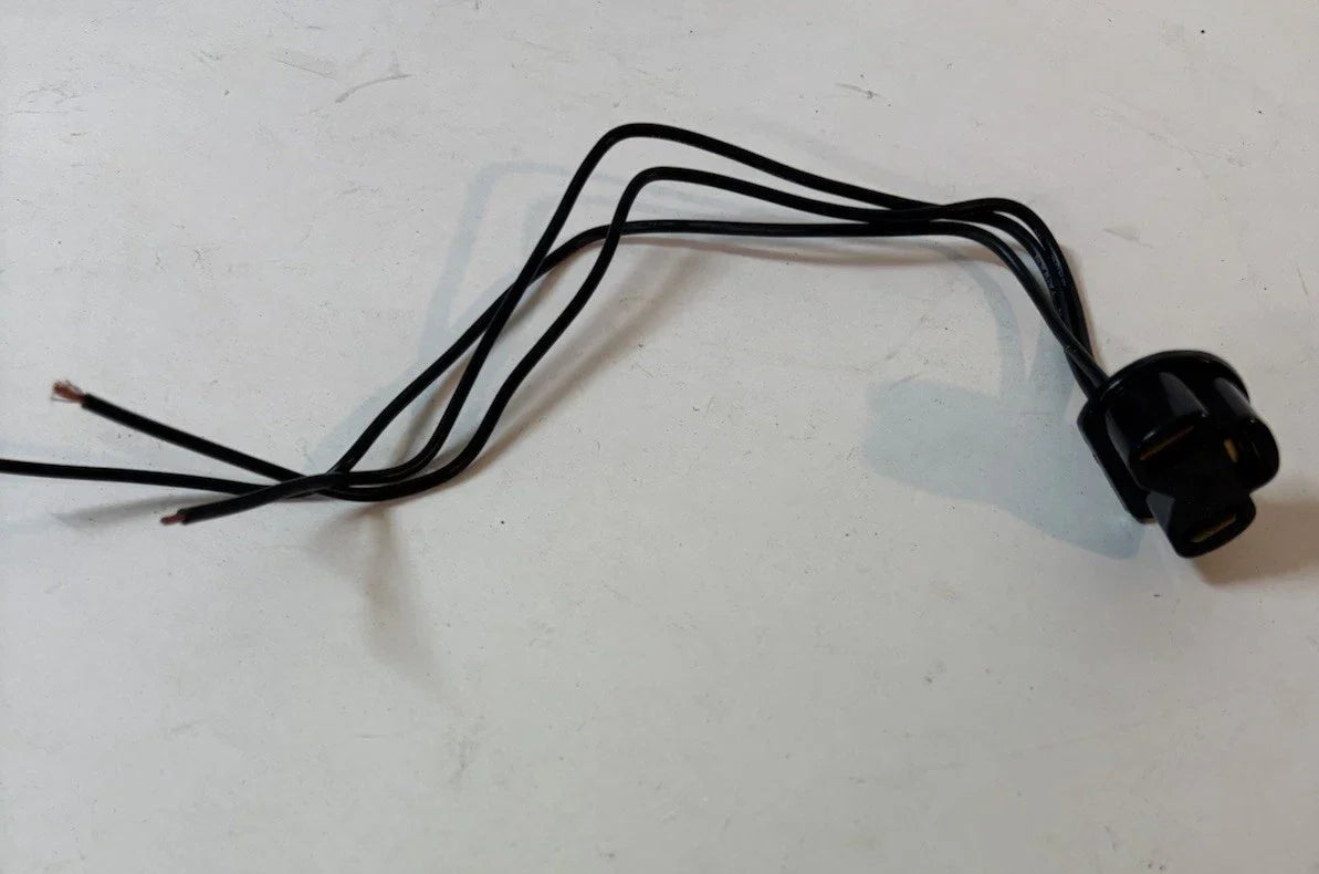 1930-1990 Chevrolet Chrysler Dodge Ford GMC 3 Prong Headlamp Pig Tail Socket