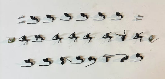 1967 - 1972 Chevy /GMC Truck Tailgate & Taillight Molding Clip Kit 28pc