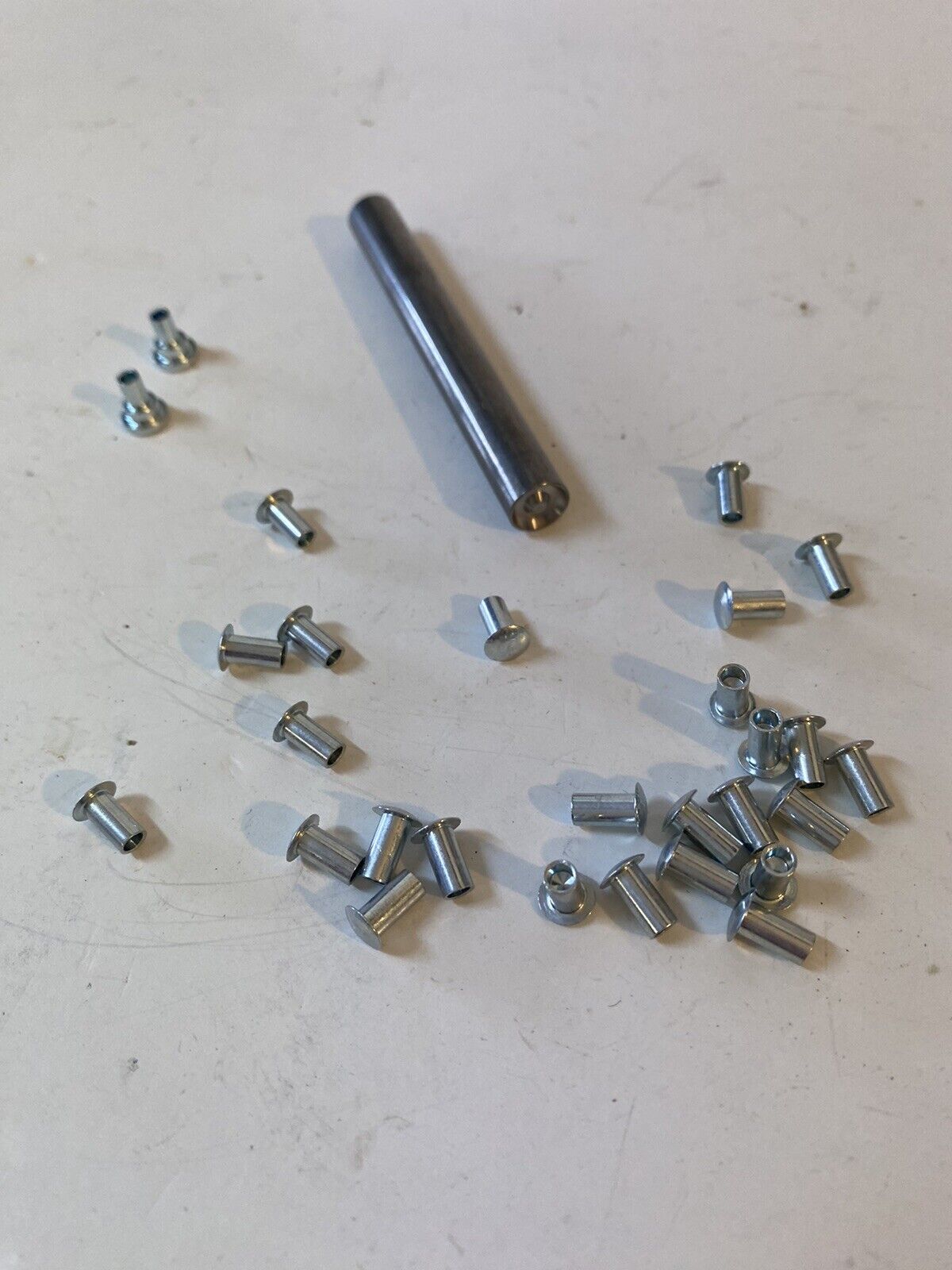 1951 -1987 Chevrolet GMC Pickup Suburban 29 piece Vent Window Assembly Rivet Kit