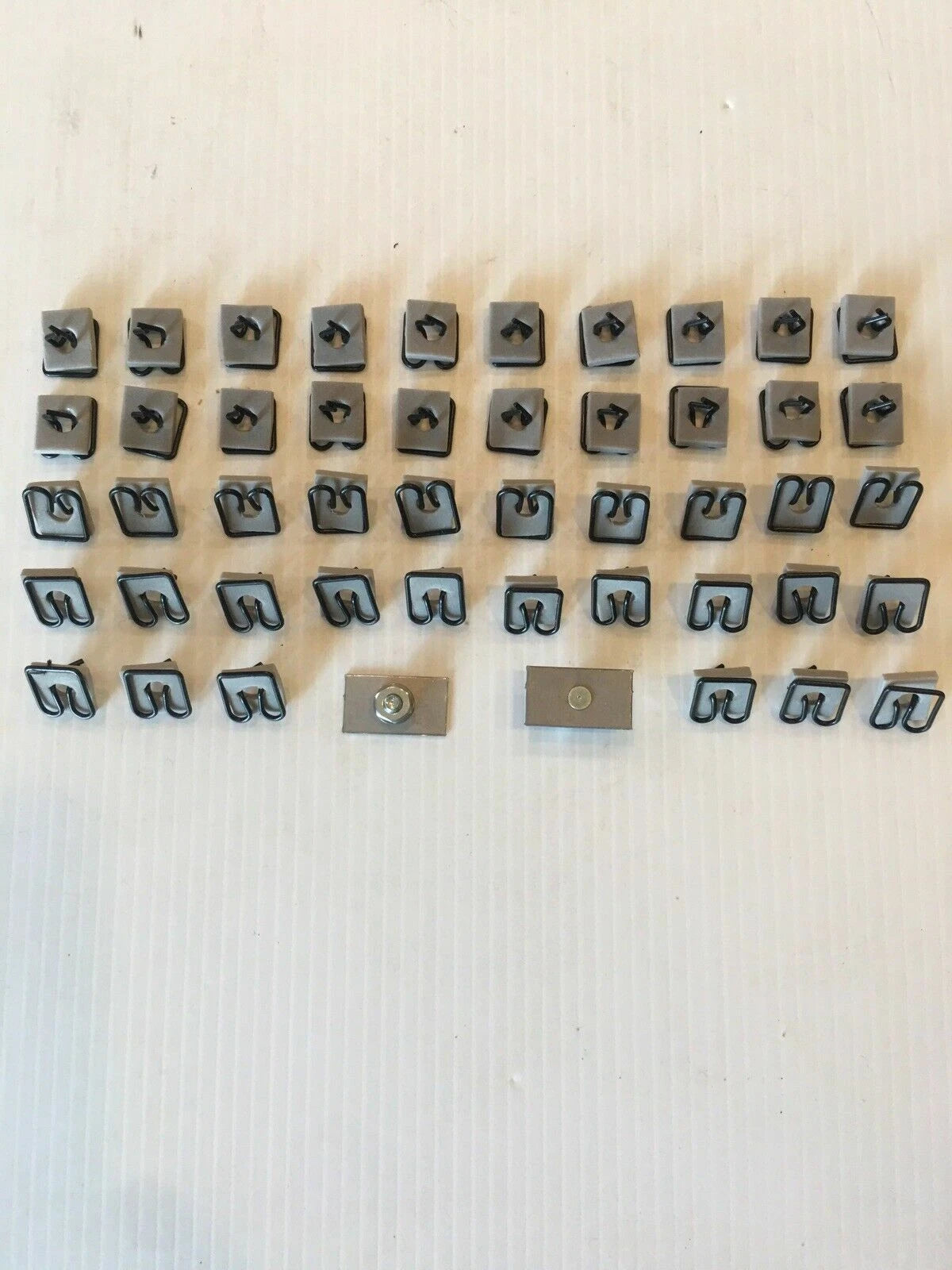 1955 - 1959 CHEVY GM TRUCK CLIP KIT 48Pc CAB DOOR Stud Bolt MOLDING