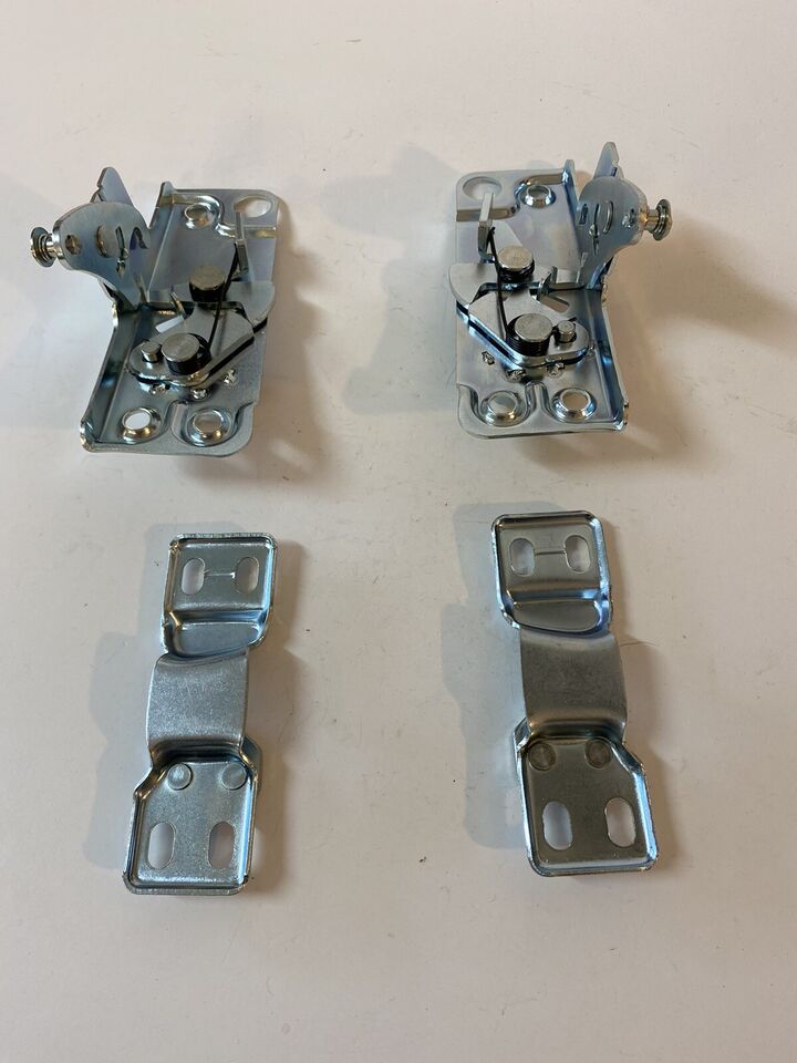 1955-1959 CHEVROLET GMC PICK-UP TRUCK DOOR LOCK LATCH AND STRIKER SET BOTH DOORS