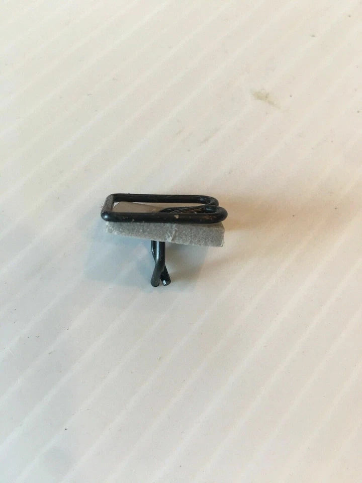 1955 - 1959 CHEVY TRUCK GMC CLIP KIT 46 Pc CAB AND DOOR MOLDING