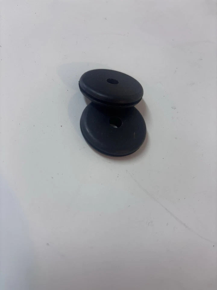 2 Rubber Grommets to fit 1" Hole in 1/16" Thick Panel - 1/4” Inner Diameter New