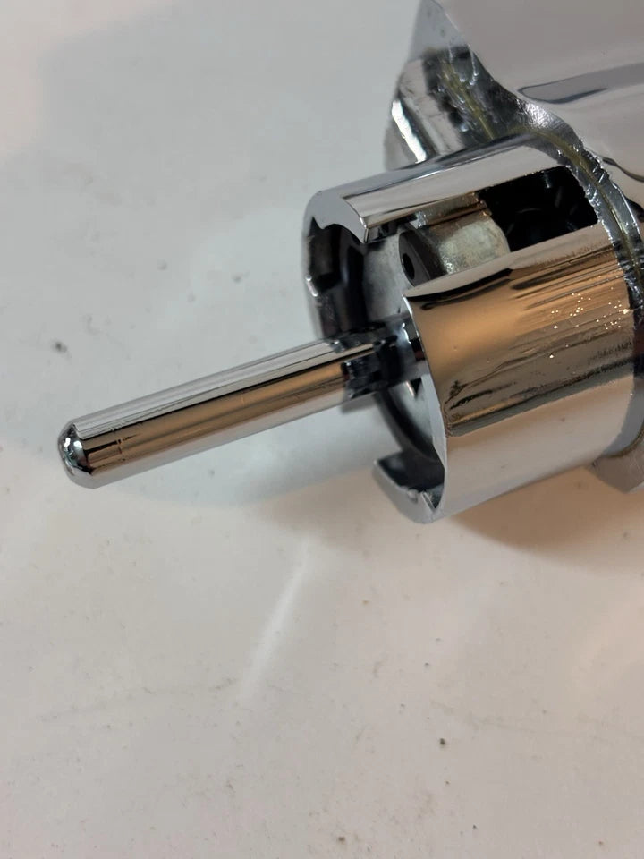 OUTSIDE DOOR HANDLE CHEVY GMC TRUCK 1960 - 1966 With Key