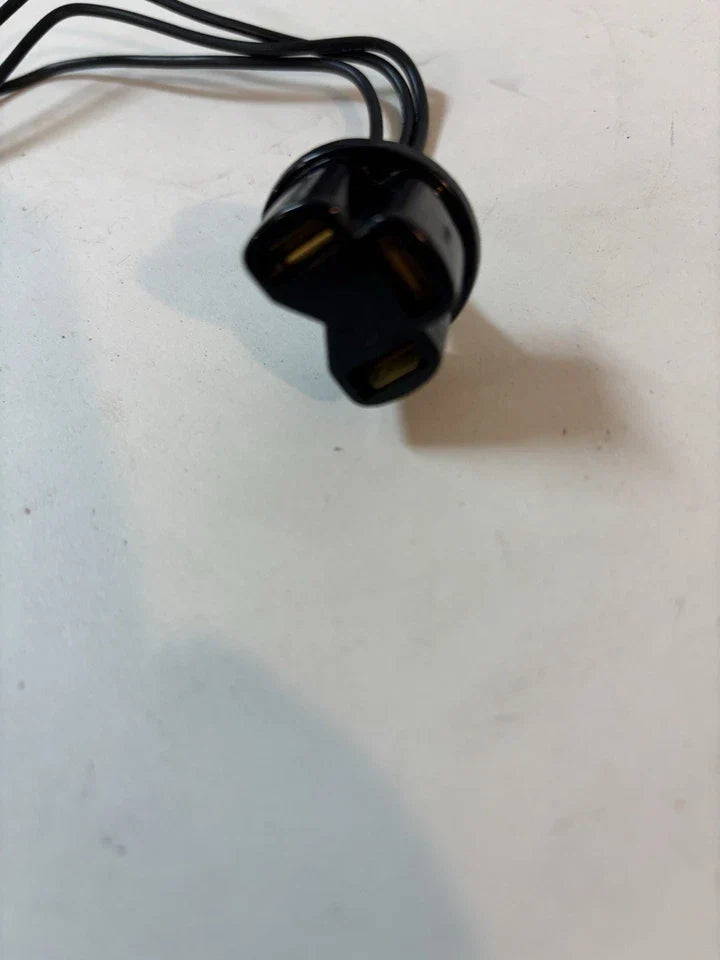 1930-1990 Chevrolet Chrysler Dodge Ford GMC 3 Prong Headlamp Pig Tail Socket