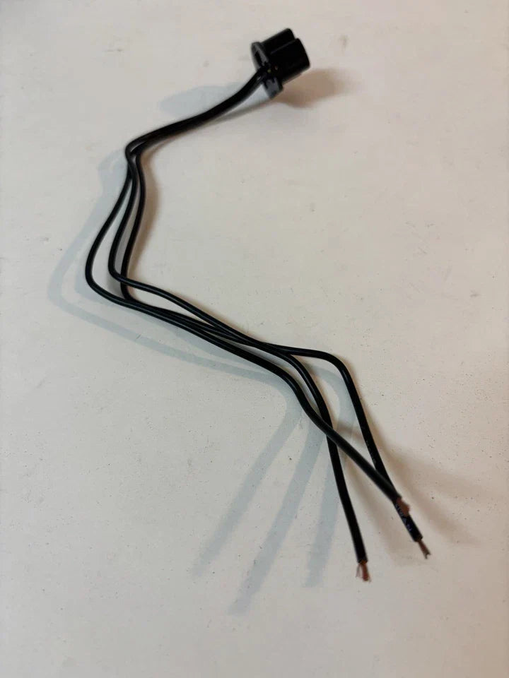 1930-1990 Chevrolet Chrysler Dodge Ford GMC 3 Prong Headlamp Pig Tail Socket