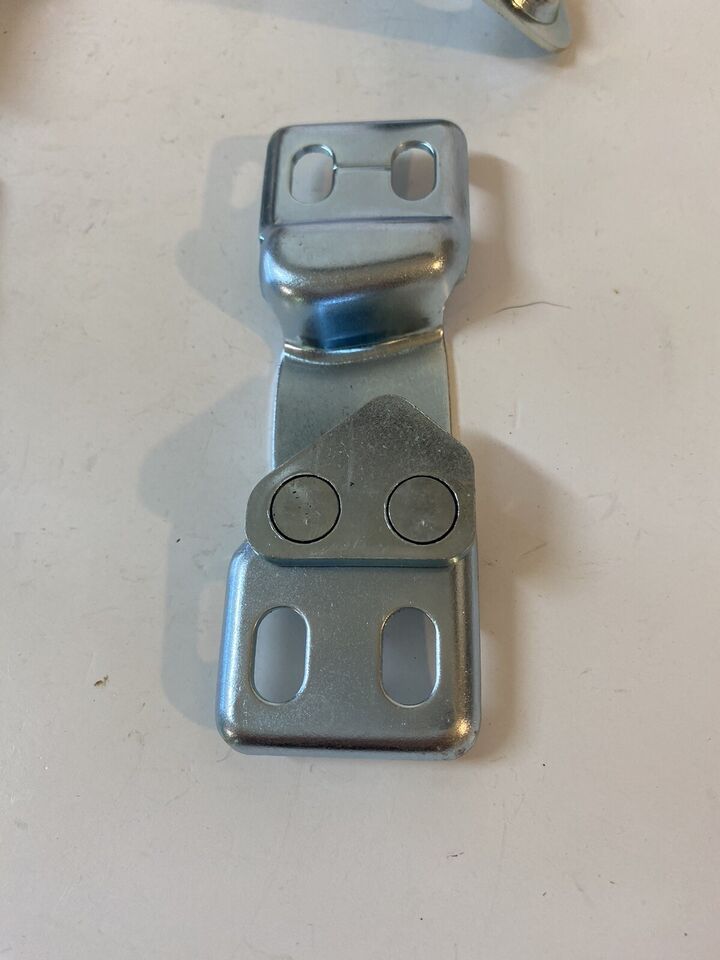 1955-1959 CHEVROLET GMC PICK-UP TRUCK DOOR LOCK LATCH AND STRIKER SET BOTH DOORS