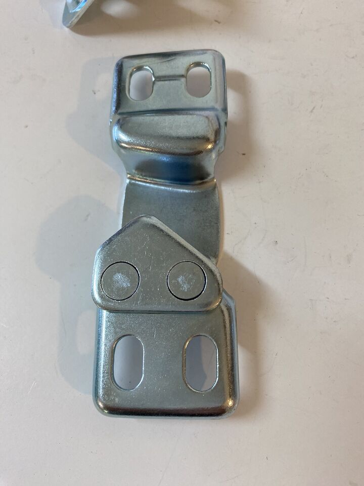 1955-1959 CHEVROLET GMC PICK-UP TRUCK DOOR LOCK LATCH AND STRIKER SET BOTH DOORS